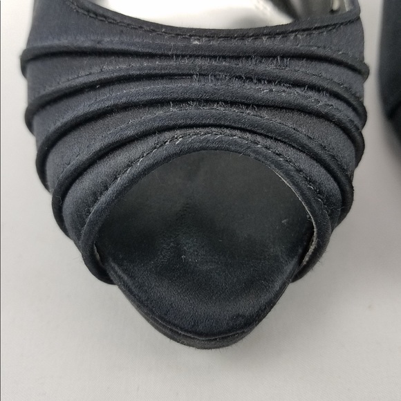 White House Black Market Navy Satin Pumps 8.5 - Picture 3 of 8